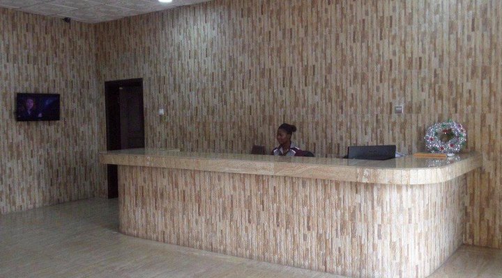 Mayors & Diplomat Suites GRA