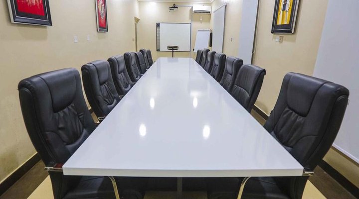 GolfView Hotel & Suites