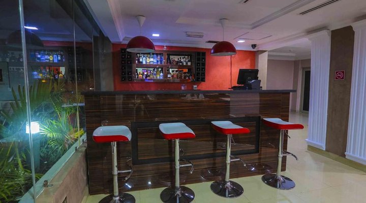 GolfView Hotel & Suites