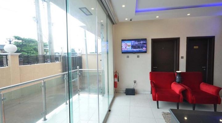 Lakeem Suites (Agboyin Surulere)