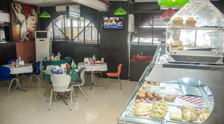 Hotel Rosebud Suites & Apartment