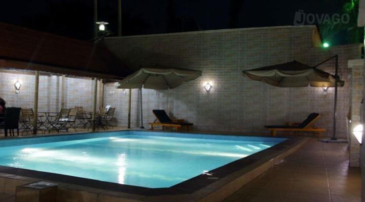 Bolton White Apartment