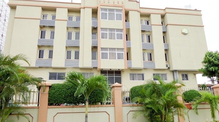 Le Real Hotel