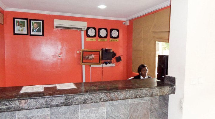 Le Real Hotel