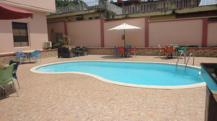 Caesar's Court Hotel and Suites