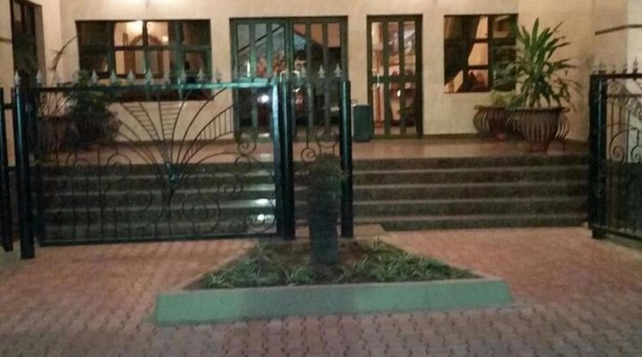 Heritagehouse Square Hotel