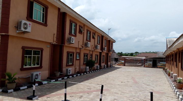 Gen-Preston Hotel and Suites