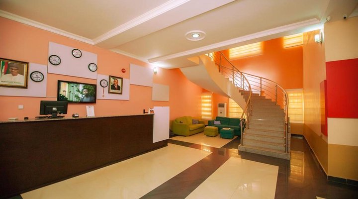 Grace Manor Hotel and Suites