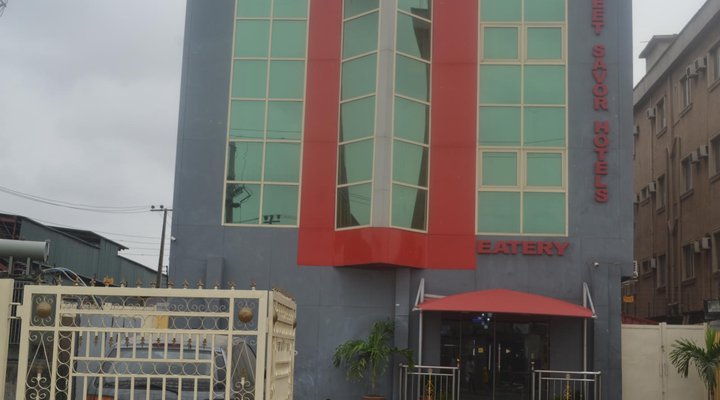 Sweet Savor Hotel & Suites