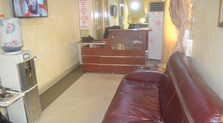 Sweet Savor Hotel & Suites