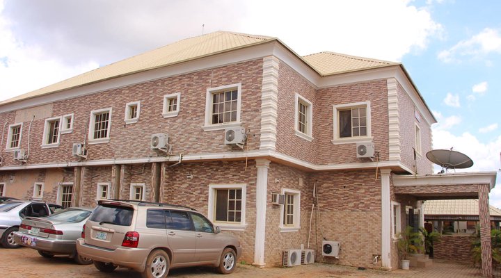 Dubys Suites Dutse