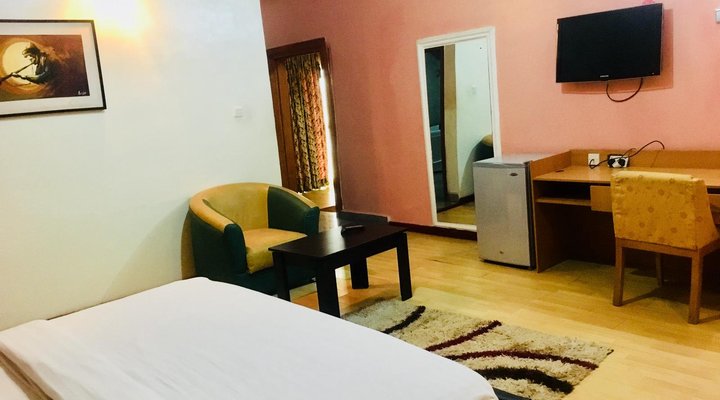 Duoban Hotel &Suites