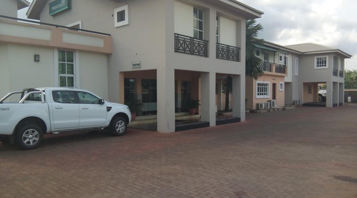 Neocourts Hotel