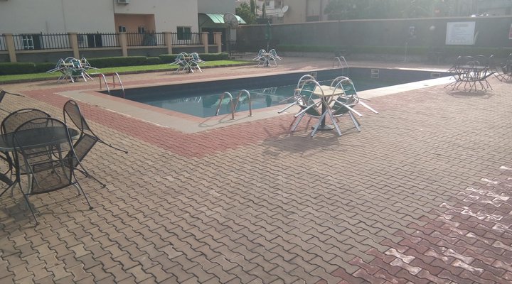 Neocourts Hotel