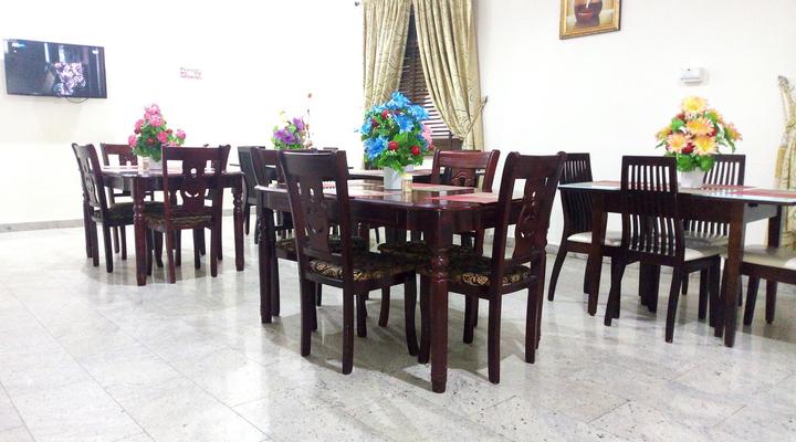 Dionzec Hotel & Suites