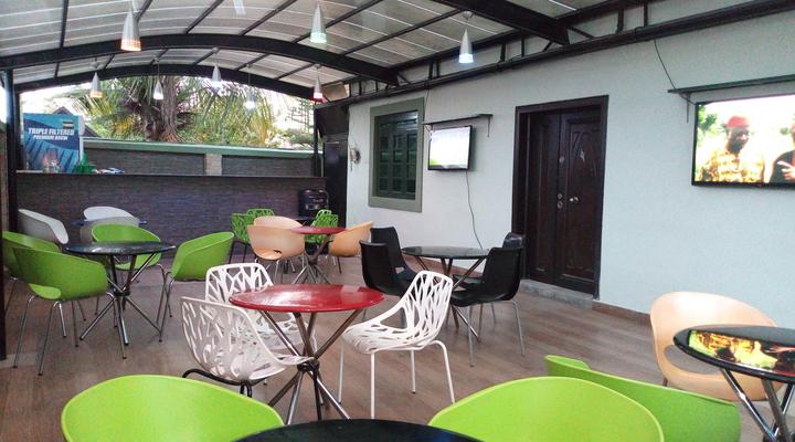 Dionzec Hotel & Suites