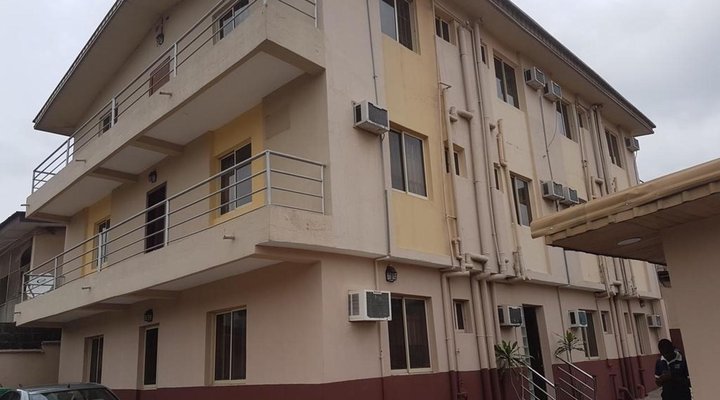Maxton Suites Annex