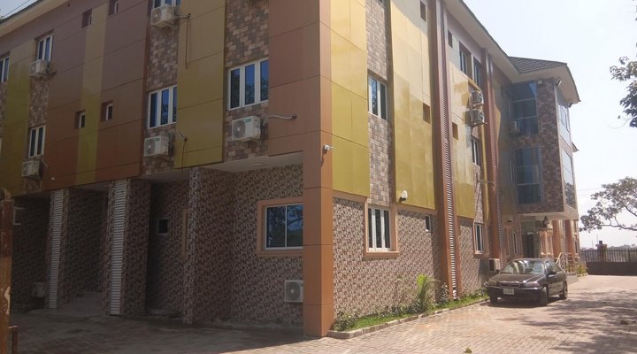 Pameec Luxury Suites