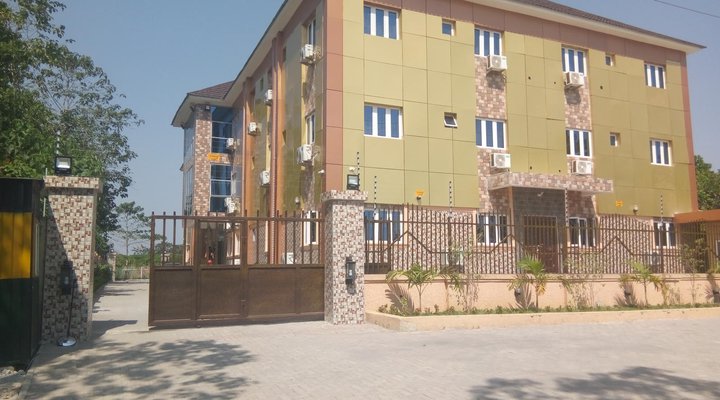 Pameec Luxury Suites