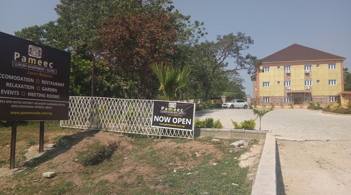 Pameec Luxury Suites