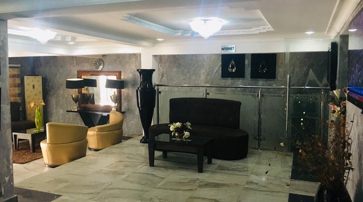 Islanders Hotel and Lounge