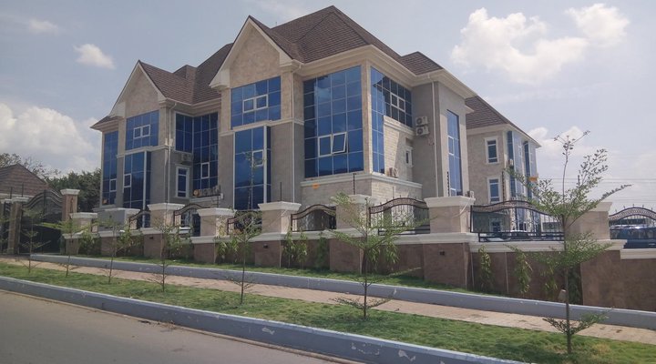 Heavenly Royal Apartment