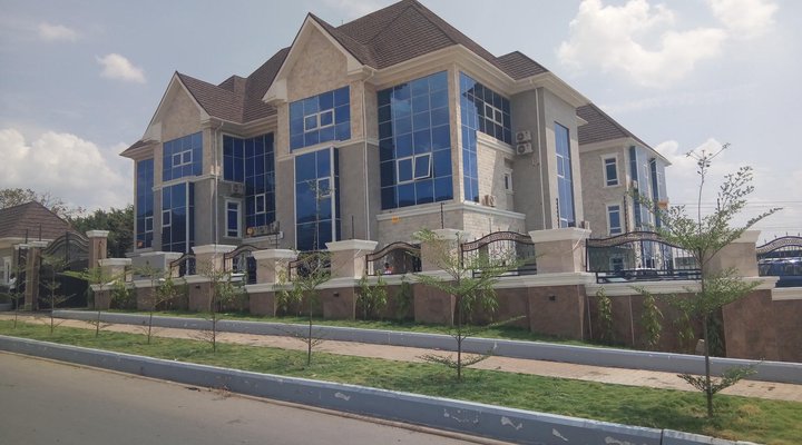 Heavenly Royal Apartment