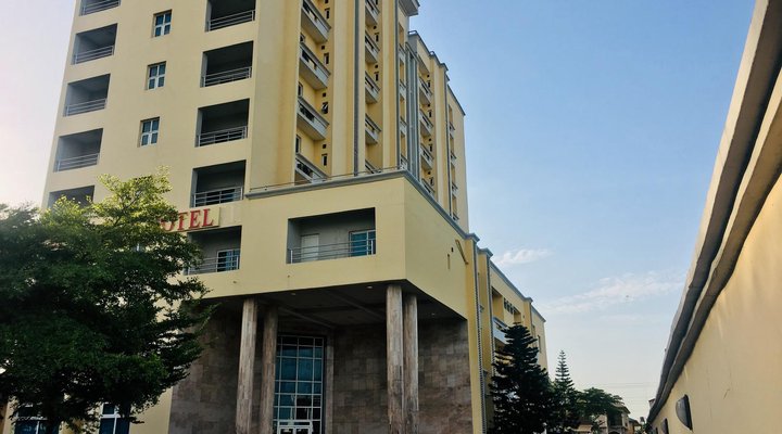 Peninsula Hotel & Towers