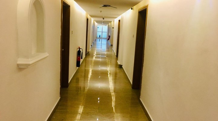 Peninsula Hotel & Towers