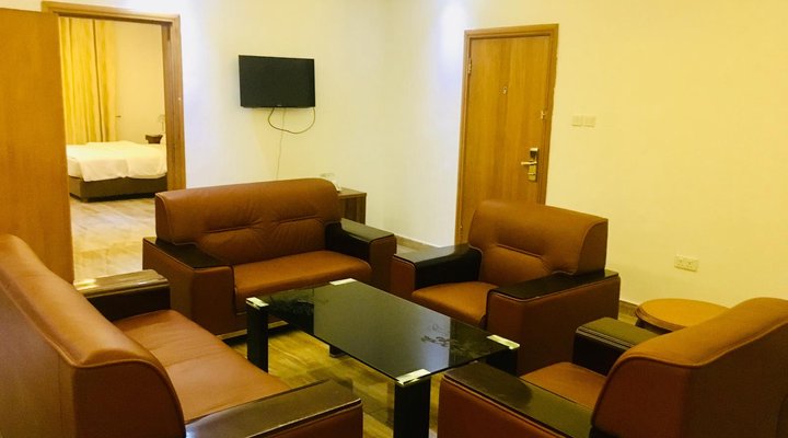 Peninsula Hotel & Towers