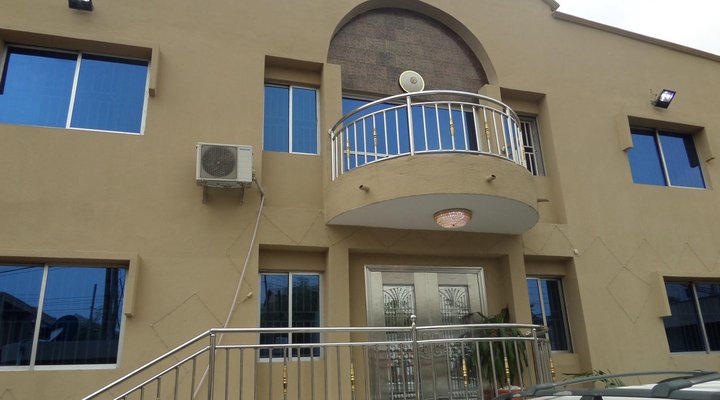 De-Golden Quest Hotel