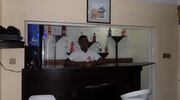 De-Golden Quest Hotel