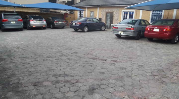 De Heavens Royal Hotel & Towers