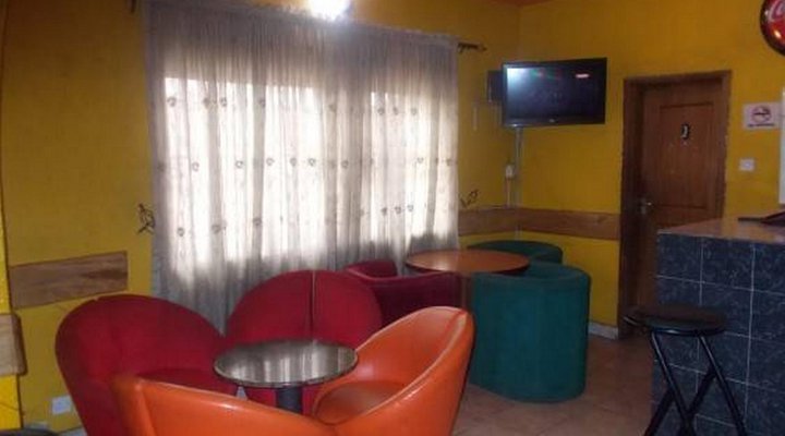 Class Suites Signature Opebi