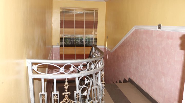 Lifeline Hotel & Suites