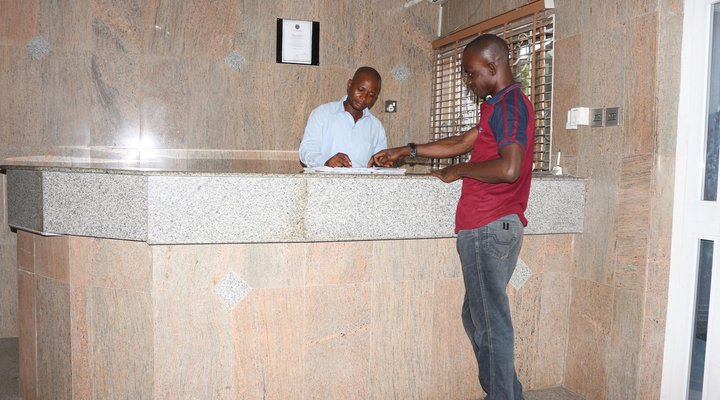 Lifeline Hotel & Suites