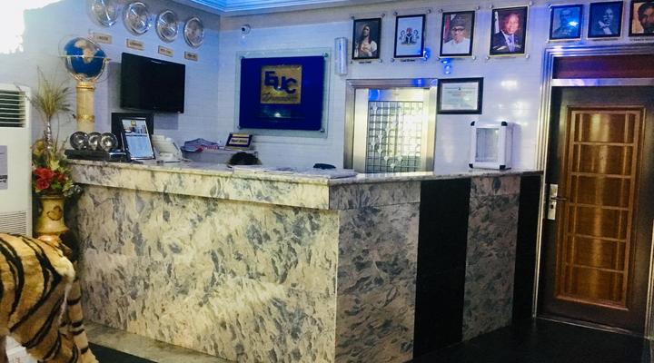 Euc Demodern Hotel & Suites