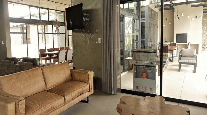 Leo N’ora River Lodge