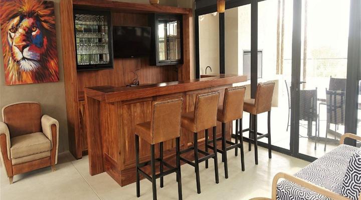 Leo N’ora River Lodge