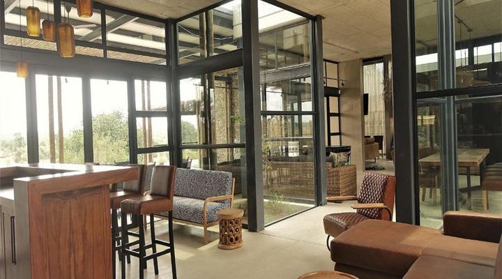 Leo N’ora River Lodge