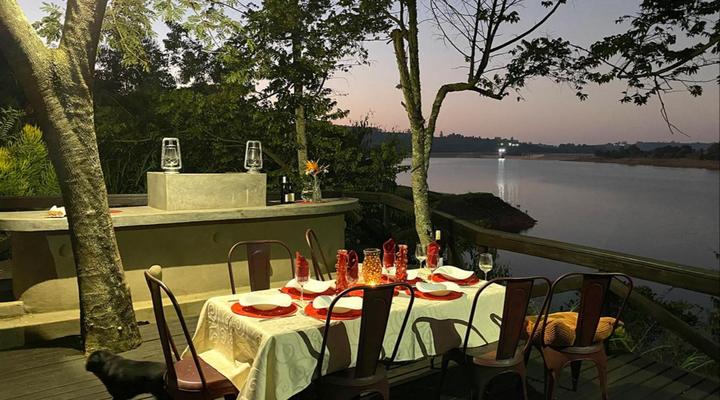 Tinkers Lakeside Lodge