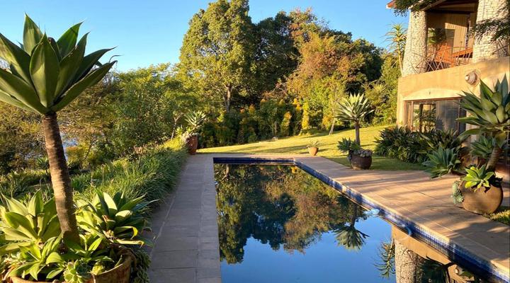 Tinkers Lakeside Lodge