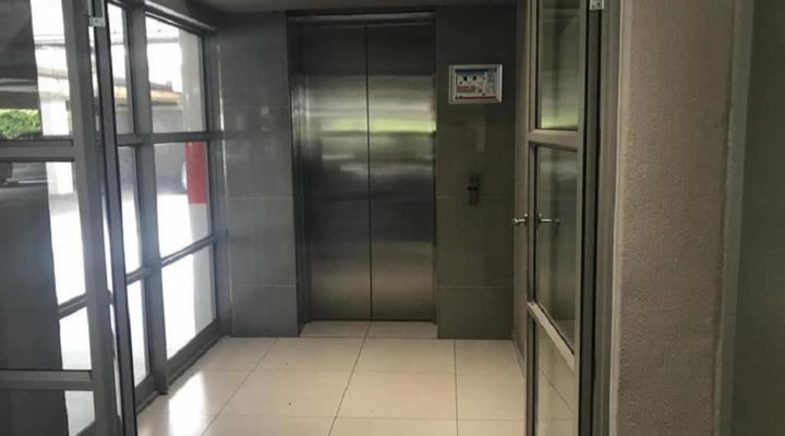 Luxury 2 bedroom apartment in Century City