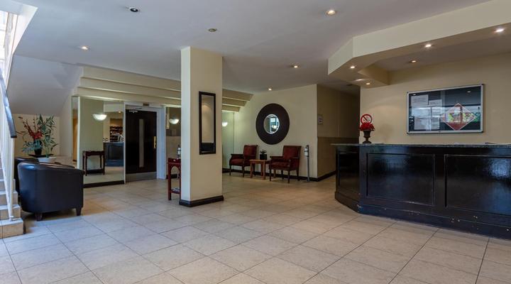 RAD STAYS - Illovo Mews 245 Oxford Road