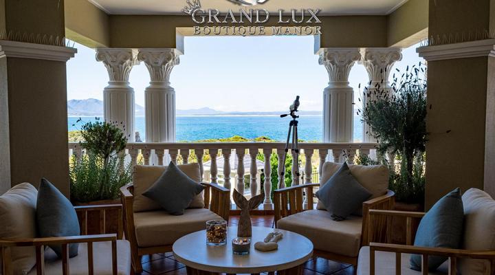 Grand Lux Boutique Manor