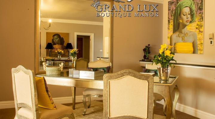 Grand Lux Boutique Manor