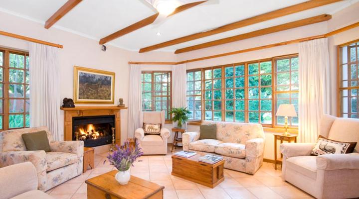 Lupus Den Country House