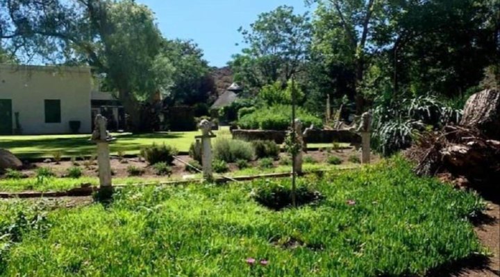 Rooipoort Gasteplaas