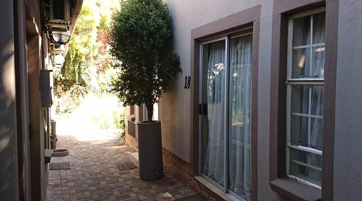 Country Blue Luxury Guest House