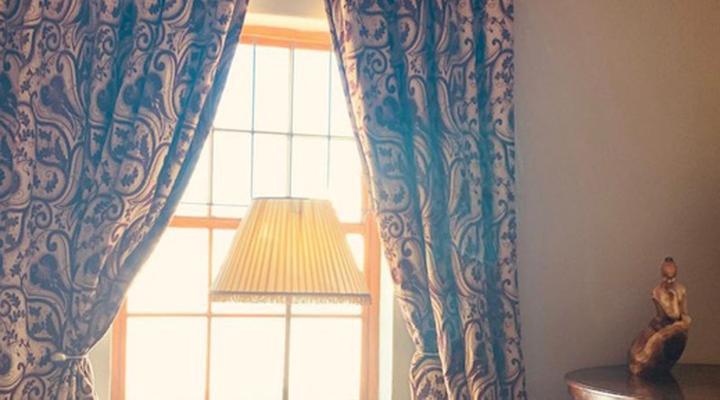 Lord Carnarvon Small Hotel